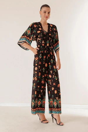 By Saygı Elastic Waist, Pocket Palazzo Pants Front Back V-Neck Crop Carnation Pattern 2-Piece Set.