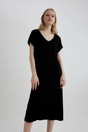 DEFACTO Fall In Love Regular Fit V Neck Short Sleeve Viscose Nightgown