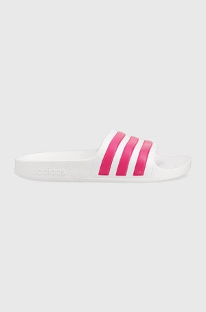 Dětské pantofle adidas ADILETTE AQUA K bílá barva