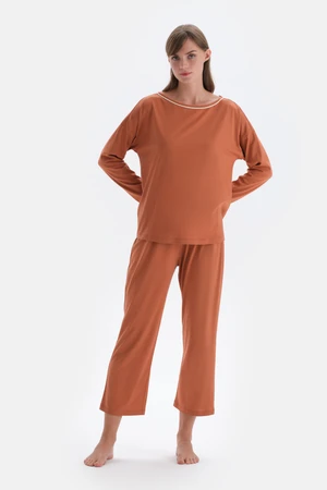 Dagi Tile Brick Boat Neck Long Sleeve T-Shirt Trousers Pajama Set