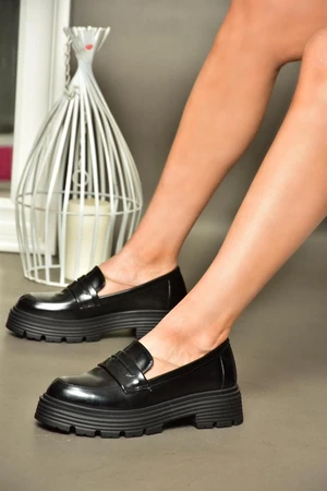 Fox Shoes R996092008 Black Patent Leather Thick Soled Women's Casual Shoes