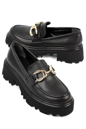 Capone Outfitters Capone Round Toe Women's Buckle Trak Sole Loafers