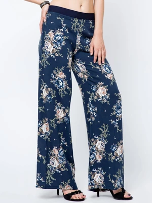 Swedish trousers decorated with a print in navy blue roses