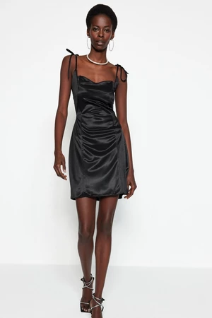 Trendyol Black Lined Knitted Lace Evening Dress in Satin