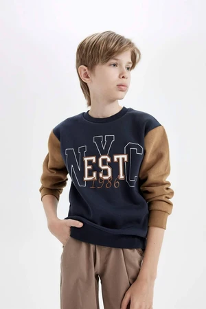 DEFACTO Boy Navy Blue Regular Fit Crew Neck Sweatshirt