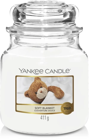 Yankee Candle Stredná sviečka Soft Blanket™