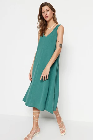Trendyol Green Comfortable Cut V-Neck Midi Woven Dress