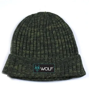 Wolf čiapka moss green beanie