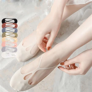 New 1Pair Women Socks High Quality Matching Casual Socks Summer Thin Cotton Bottom Non-slip Invisible Low Short Socks Breathable