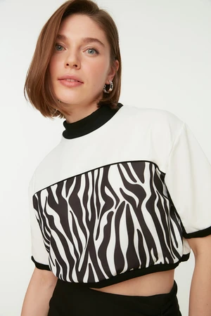 Trendyol White Pattern Block Special Fabric Knitted Blouse