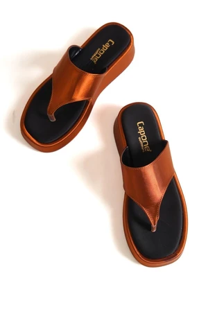 Capone Outfitters Capone Flat Heeled Flip-Flops Comfort Satin Fashion Copper Women's Slippers.