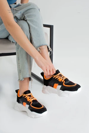 İnan Ayakkabı WOMEN'S BLACK & ORANGE SNEAKERS WITH SNEAKERS Y1105.