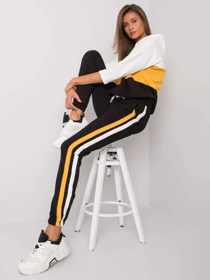 Ecru-yellow set with Adhila trousers