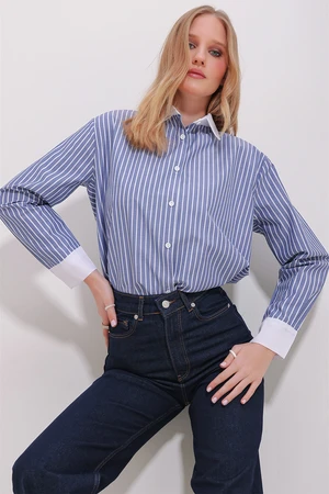 Trend Alaçatı Stili Women's Blue Collar And Cuff Garnish Striped Woven Oversize Shirt