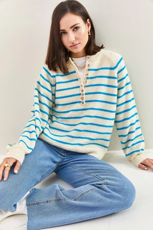 Bianco Lucci Women's Buttoned Collar Turtleneck Striped Knitwear Sweater