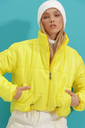 Trend Alaçatı Stili Women's Light Yellow Standing Collar Double Pocketed Inflatable Puffer Coat with Elastic Waist