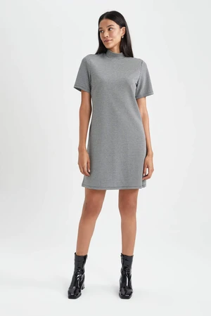 DEFACTO A Cut Half Turtleneck Crowbar Mini Short Sleeve Knitted Dress