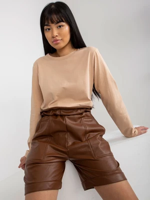 Brown insulated shorts made of eco-leather for leisure