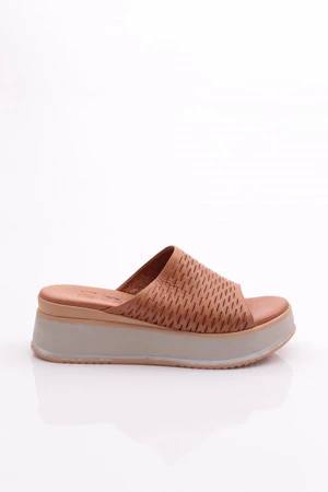 DGN 1800 Women's Slippers