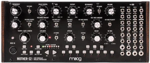 MOOG Mother-32 Syntezatory