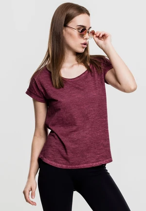 Women's long-back T-shirt in the shape of a spray with burgundy color