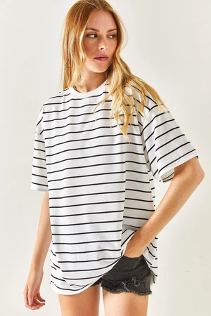 Olalook Women's White Striped 2 Thread Oversize Unisex T-Shirt