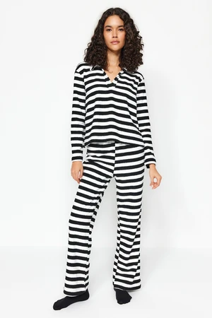 Trendyol Black and White Terry Fabric Fleece Inside Shirt-Pants Knitted Pajamas Set