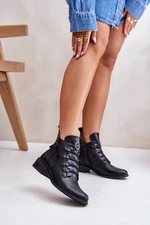 Low insulated ankle boots with zipper with black decoration Nevalia