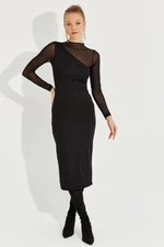 Fajna i seksowna damska czarna tiulowa asymetryczna sukienka midi