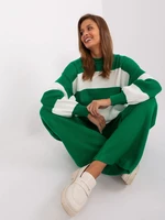 Green and ecru oversize sweater with wide stripes