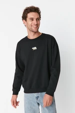 Trendyol Black Men's Oversize Fit Crew Neck Sweatshirt with Animal Embroidery and a Soft Pillowcase.