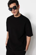 Trendyol Limited Edition Edition Black Men's Oversize 100% Cotton with Label, Textured Basic Thick Thick T-Shirt.