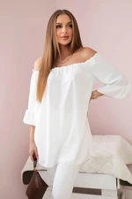 Spanish blouse with frills on ecru sleeves