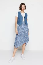 Trendyol indigová vzorovaná asymetrická sukňa s volánmi a vysokým pásom, midi dĺžka, elastická pletenina
