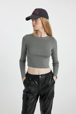 DEFACTO Cool Slim Fit Crew Neck Sweater