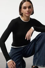 Trendyol Black Color Block Fitted/Body-Smoothing Viscose/Soft Fabric Flexible Knitted Blouse