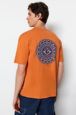 Trendyol Burnt Orange Pánske tričko s uvoľneným strihom Crew Neck s krátkym rukávom s potlačou