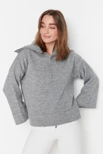 Trendyol Grey Wide Fit sveter s mäkkou textúrou Basic Pletený