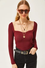 Olalook Women's Burgundy Kiss Collar Crop Knitwear Blouse