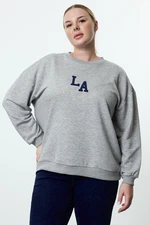 Trendyol Curve Grey Oversize Embroidery Detailed Crew Neck Knitted Plus Size Sweatshirt