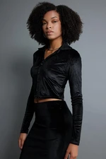 DEFACTO Fitted Velvet Long Sleeve Crop Shirt