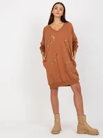 Light brown one-size long sweatshirt with a rhinestone application