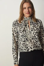 Happiness İstanbul Women's Cream Black Window Detail Patterned Woven Blouse