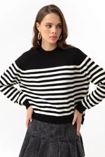 Lafaba Women's Black Turtleneck Striped Knitwear Sweater