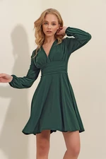 Trend Alaçatı Stili Women's Green Deep V-Neck Flared Sandy Dress