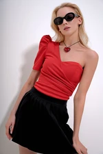 Trend Alaçatı Stili Women's Red One-Shoulder Detailed Blouse