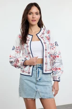 Trendyol White Embroidered Crew Neck Crop Woven Jacket