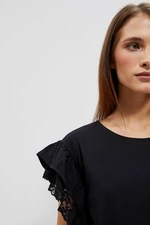 Blouse with ruffles on the shoulders