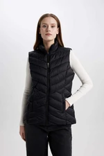 DEFACTO Water Repellent Regular Fit Zippered Stand Collar Quilted Puffer Vest