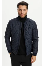 River Club Men's Navy Blue Water And Windproof Quilted Patterned Coat.